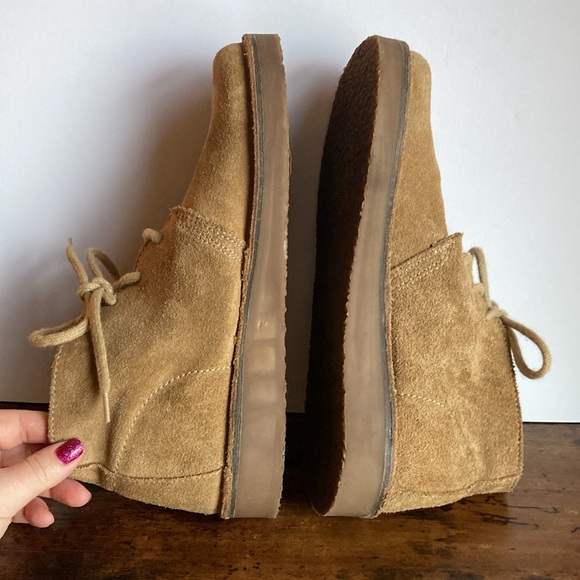 LIKE NEW! American Eagle Outfiters Nubuck/Suede Leather Chukka Boots Women’s 8 - Picture 4 of 11